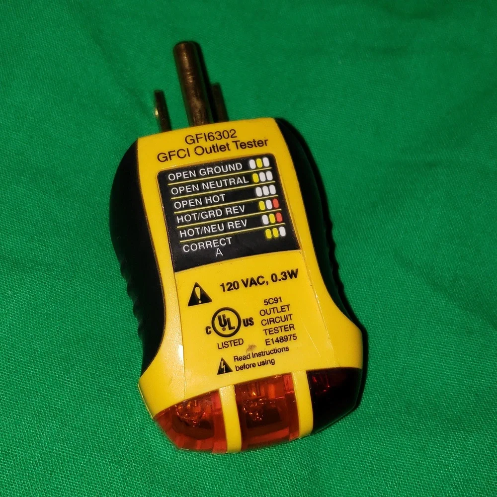 Perry Instruments GFI6302 GFCI Outlet / Receptacle Tester - Picture 2 of 2